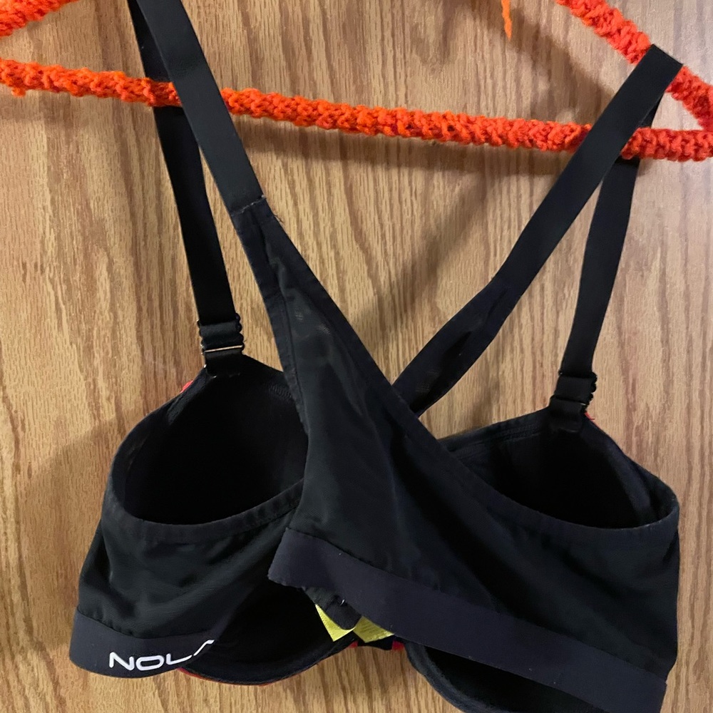 Sports bra - Picture 2 of 3